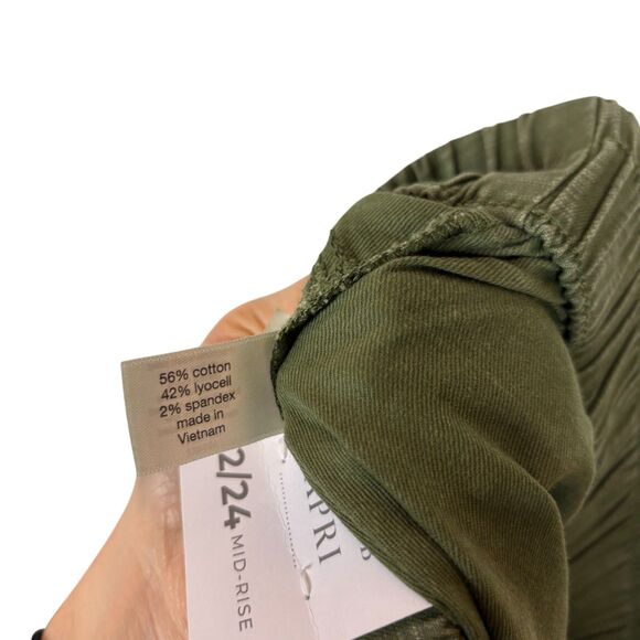 NWT Lane Bryant Green Soft Slub Capri Women's 22/24 Mid-Rise Plus Size - Picture 6 of 7